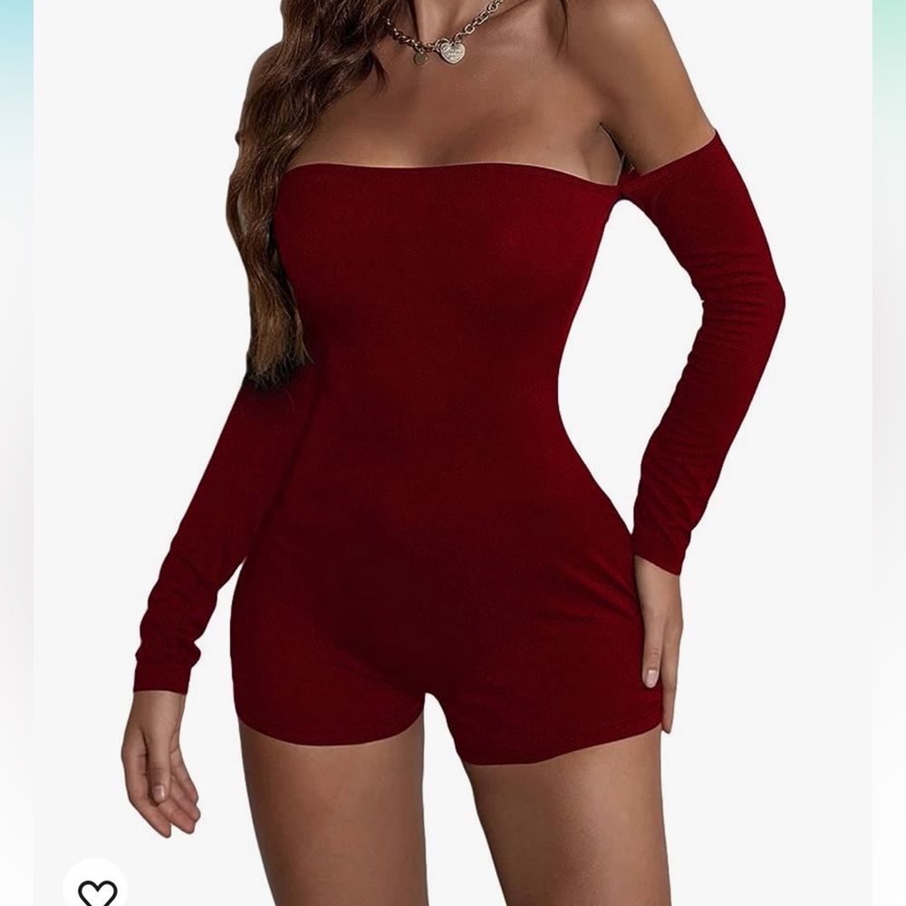 Selling a romper brand her never worn ,